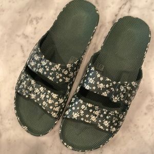 New Freedom Moses slide sandals
